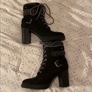 ‼️ White Mountain Suede Heel Booties ‼️